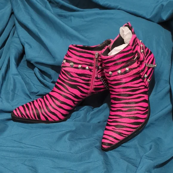 NWOT Jessica Simpson cow-hide black & pink zebra boots - Picture 3 of 5